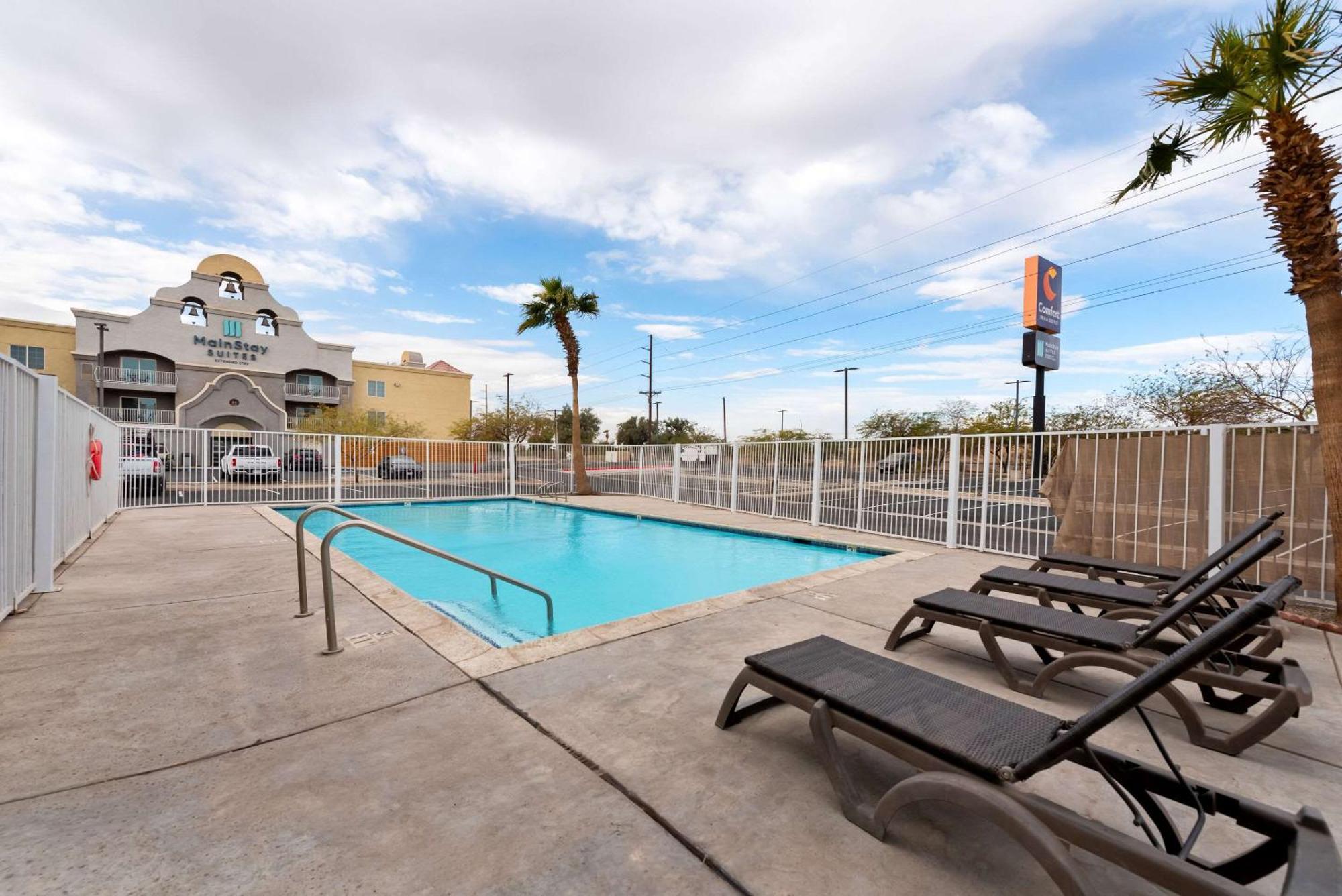 Comfort Inn & Suites El Centro I-8 Kültér fotó