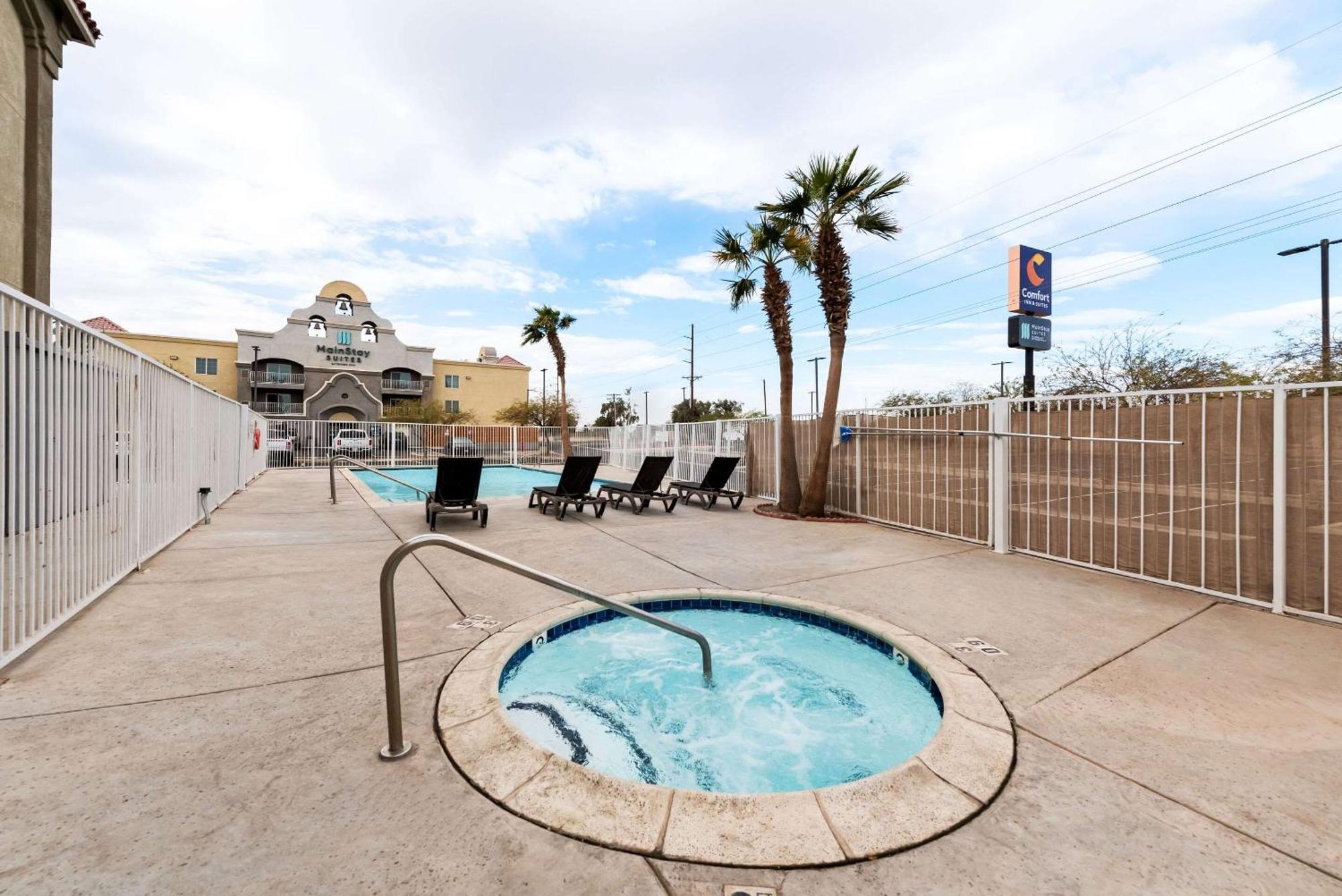 Comfort Inn & Suites El Centro I-8 Kültér fotó